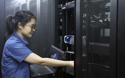 巡檢機(jī)房守安全，信息服務(wù)保發(fā)展——記信息安全技術(shù)員紀(jì)妙的日常工作